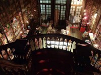 足場を避けて撮ったレロ書店