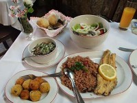 タコの天ぷらとタコのご飯