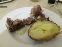 ラム肉の炭火焼とポテト