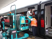 身障者用の乗車リフト