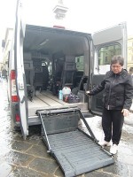リフト付き専用車
