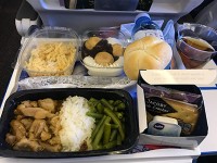 KL機内食