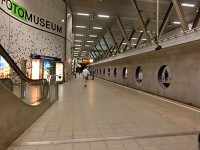 Wilhelminaplein駅地下鉄