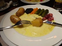 スイス　ヴァレー地方の郷土料理　ラクレット