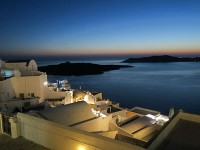 エーゲ海の夜景（フィラの街より）