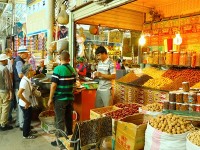 カシュガルの市場（dry fruits）