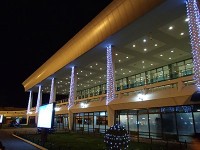 タシケント空港：正面左