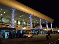 タシケント空港：正面右
