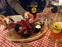 ヘルシンキ中央駅近くのフィンランド料理店にて