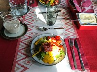 昼食のサラダ