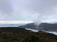 あ～、遠くの方から晴れ間が。。。徐々に雲が晴れていきます。晴れるかも
