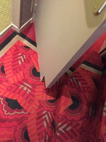 と思ったら、意外にも引き戸　(笑)