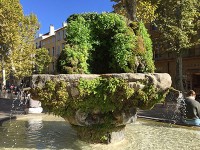 (2) Fontaine des Neuf-Canons