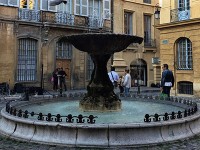 (5) Fontaine Place d'Albertas