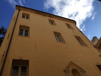 セザンヌは銀行家の父親を持つ裕福な家庭で育ったんですよね。