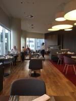 朝食会場