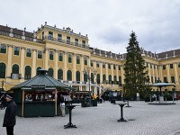 シェーンブルン前のクリスマスマーケット
