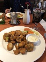 お野菜のフライ。マッシュルーム、ブロッコリー、ズッキーニ。美味しゅうございました。