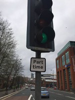 Belfast Central駅前の信号。Part timeの信号機って何か面白い。間違いなく「アルバイト中」という意味ではないと思いますが、何なんでしょう？
