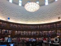 美女と野獣　図書館
