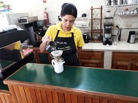ゲイシャコーヒーを淹れてもらう