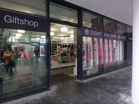 エディンバラ大学 VisitorCentre Giftshop