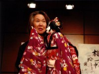 ガートナーさんによるお染人形での開会挨拶