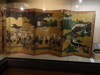 社会科で習った、ポルトガル伝来図の本物が、ここ国立古美術博物館に陳列されていた。500年ほど前に大海を渡って交流された歴史の重みがほとばしる。信長の時代だろう