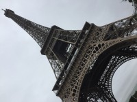 昔はエッフェル塔なんて東京タワーが錆びちゃったみたいって思ったけど、今よくよく見ると東京タワーよりずっと美しいね。アールヌーボーだもんね。