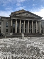 国立歌劇場も立派