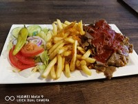 ヘルシンキで入ったトルコ料理店のケバブです。