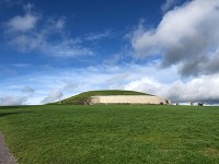 羨道墳〈Newgrange〉