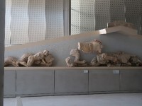 破風にある彫刻の一部（博物館）