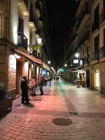 夜の街並