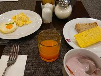 朝食