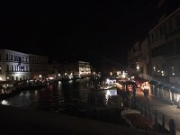 夜のリアルト橋からの夜景。