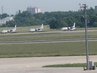 プロペラ機。複数機が駐機していた