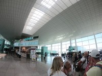 空港にて