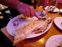 メインは、Dover sole 舌平目　スタッフが取分けてくれます。