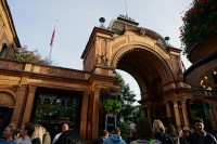 コペンハーゲン中央駅前にあるチボリ公園(Tivoli Garden)
