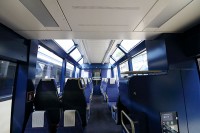 ゴールデンパスラインの車内