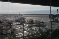 ニース空港でパリ行に乗り換え