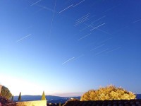 部屋の玄関から見た星空
