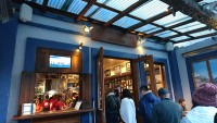行列のできるハンバーガー屋さん