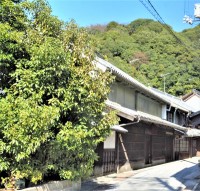 全面の道は狭い