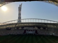 スタジアム・メインスタンド側からのTHE TORCH DOHA