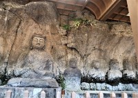 古園大仏とその右側