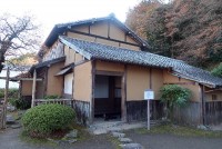 母屋入り口付近