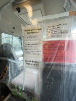 預け入れ荷物受け取り専用のバス