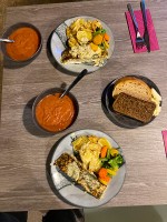 サーモンのディルグリルがとても美味しい